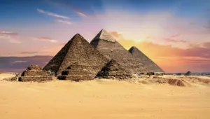 Historical Places, The Pyramids of Giza, Egypt: